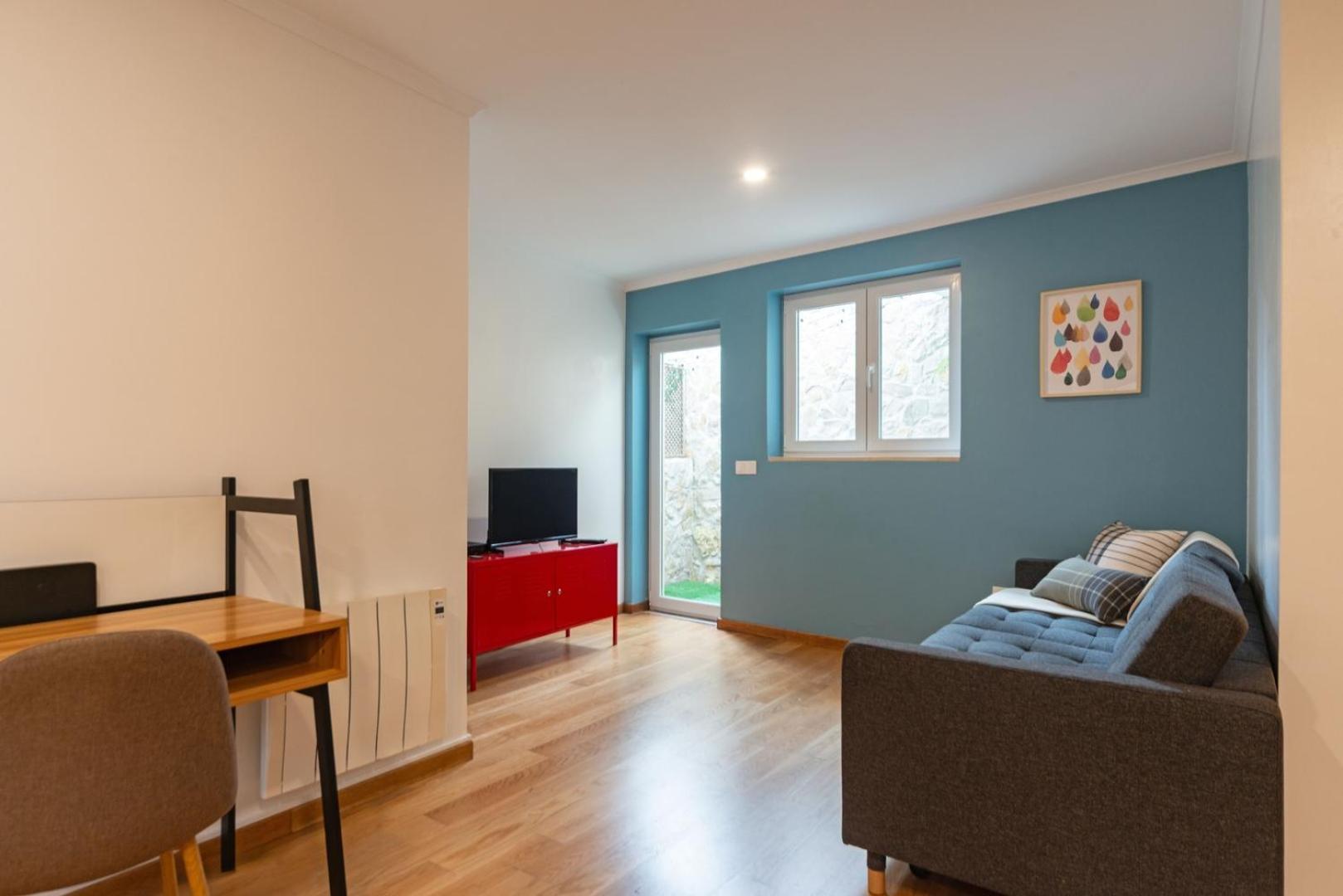 Apartamento With Private Terrace 250m To Largo Intendente *