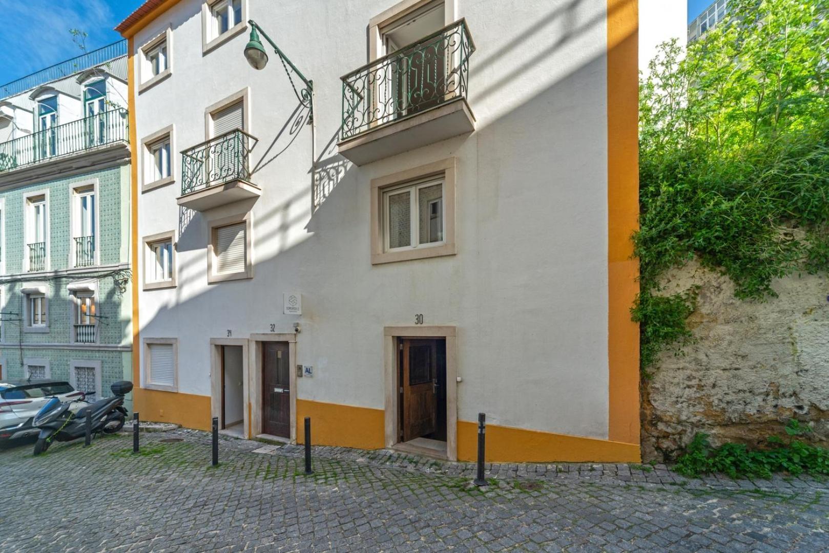 With Private Terrace 250m To Largo Intendente * Lisboa